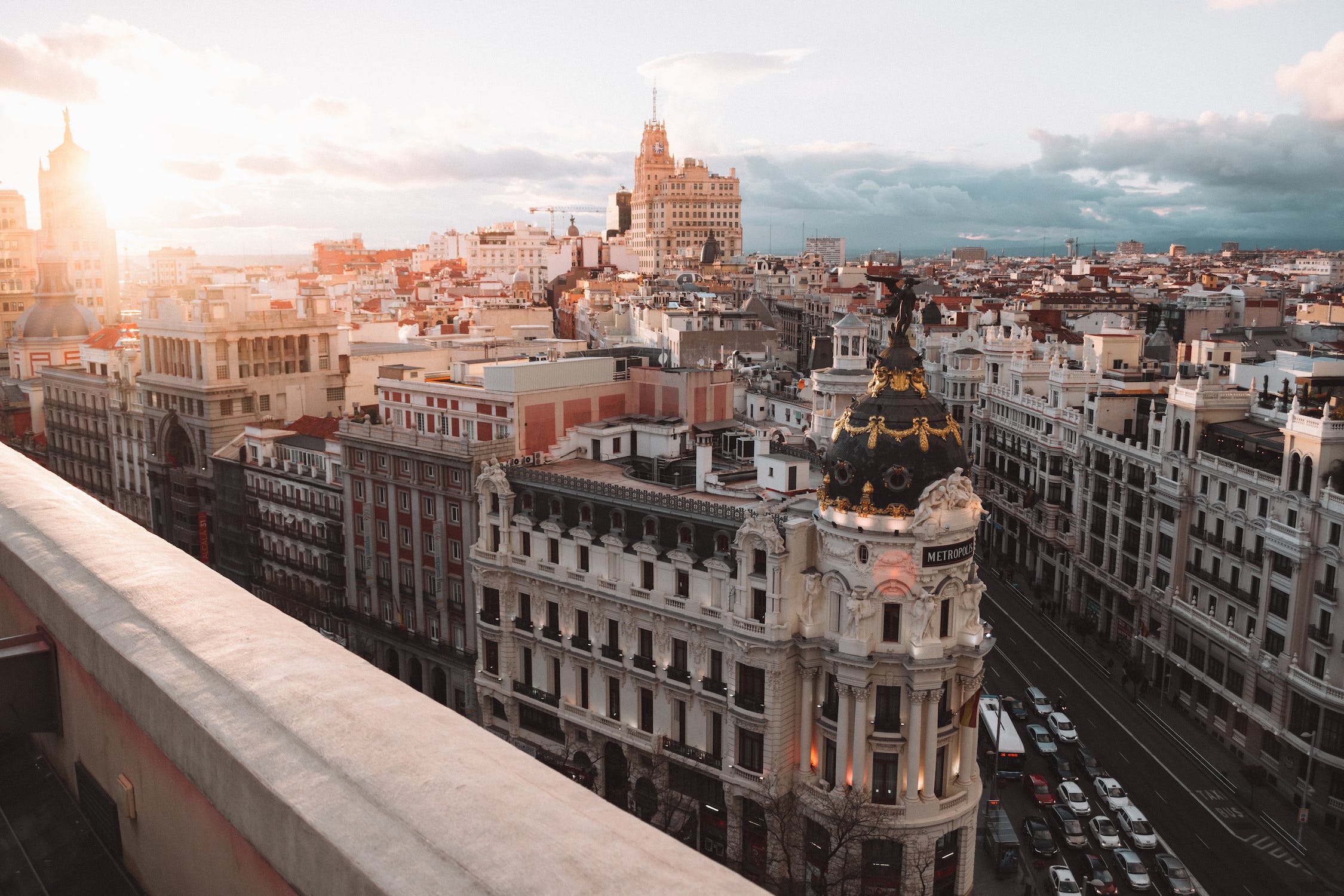 Spanish Desk - Madrid
